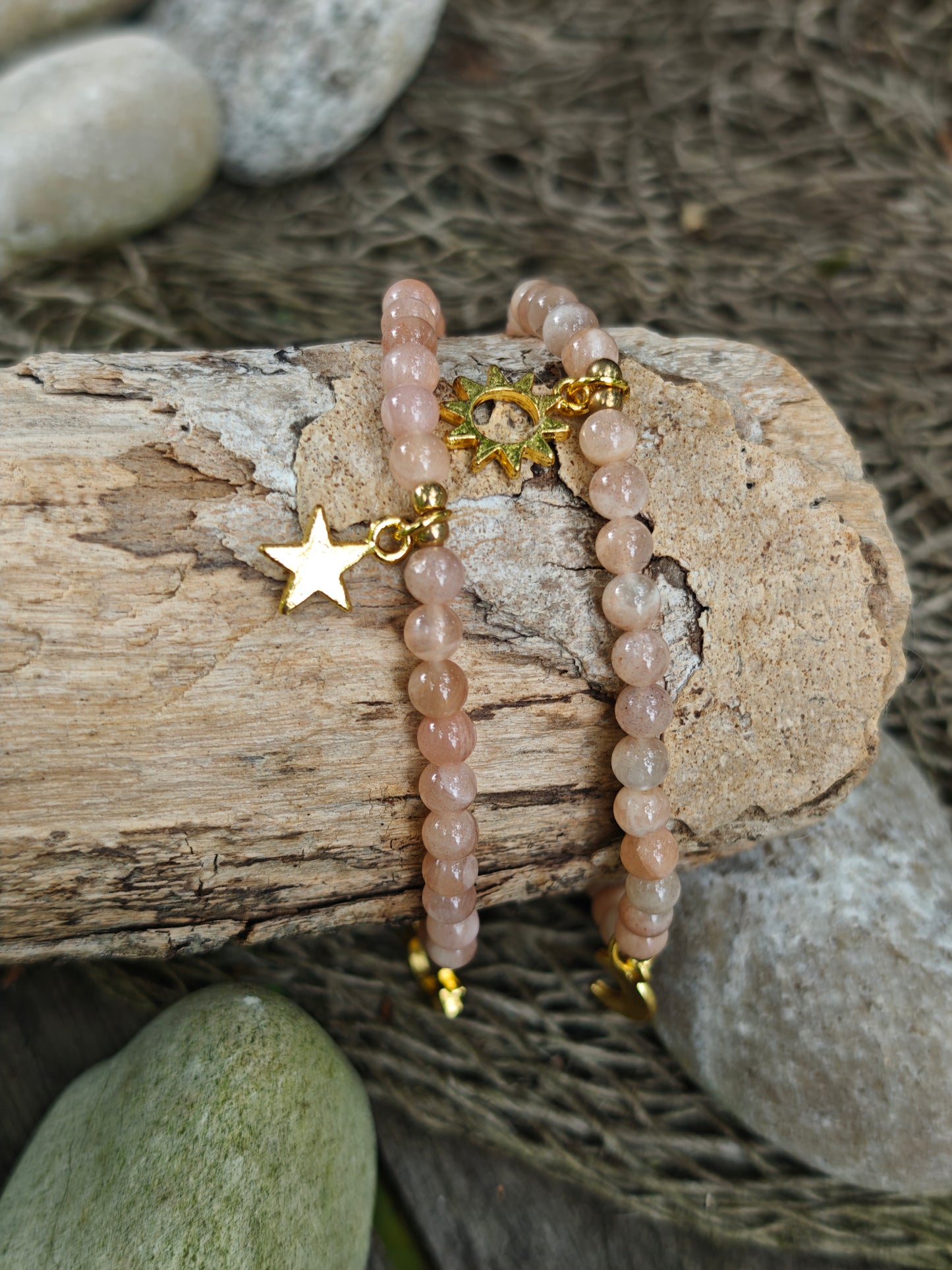 Sonnenstein Armband mit Stern/Mond/Sonne Anhänger