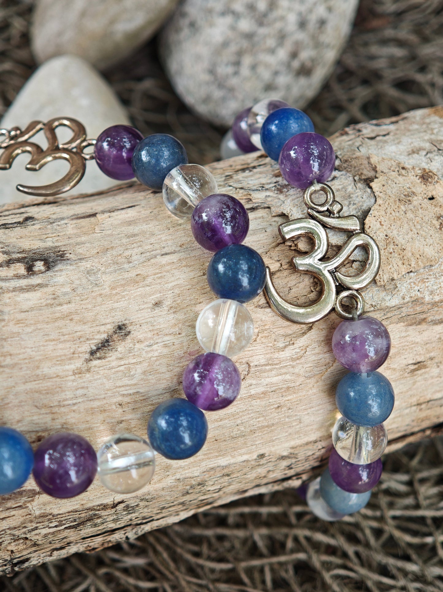 Aventurin, Amethyst & Bergkristall Armband mit Om
