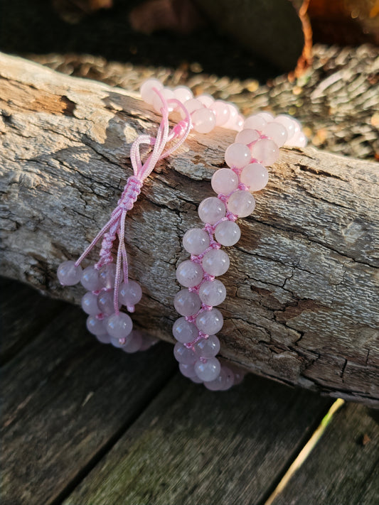 Doppelreihiges Armband mit Rosenquarz – verstellbar