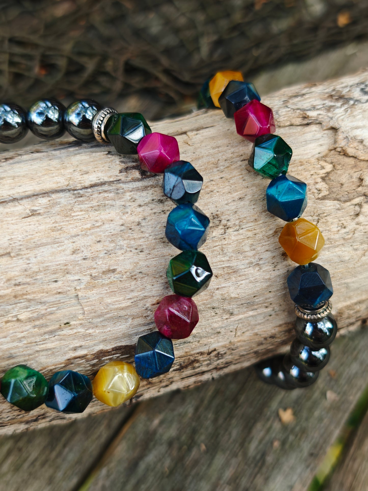 Armband mit Hämatit & facettierten Steinen