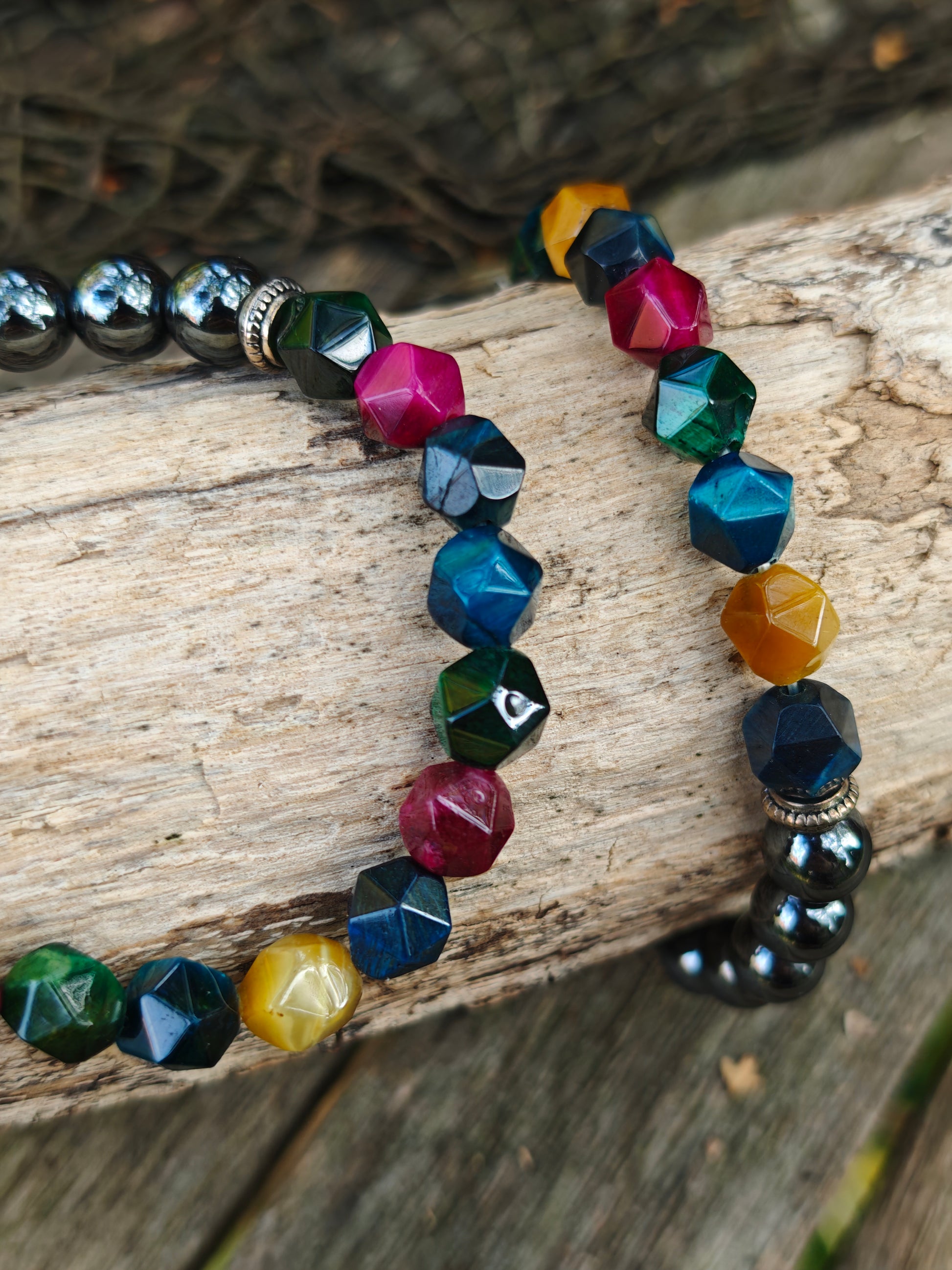 Armband mit Hämatit & facettierten Steinen