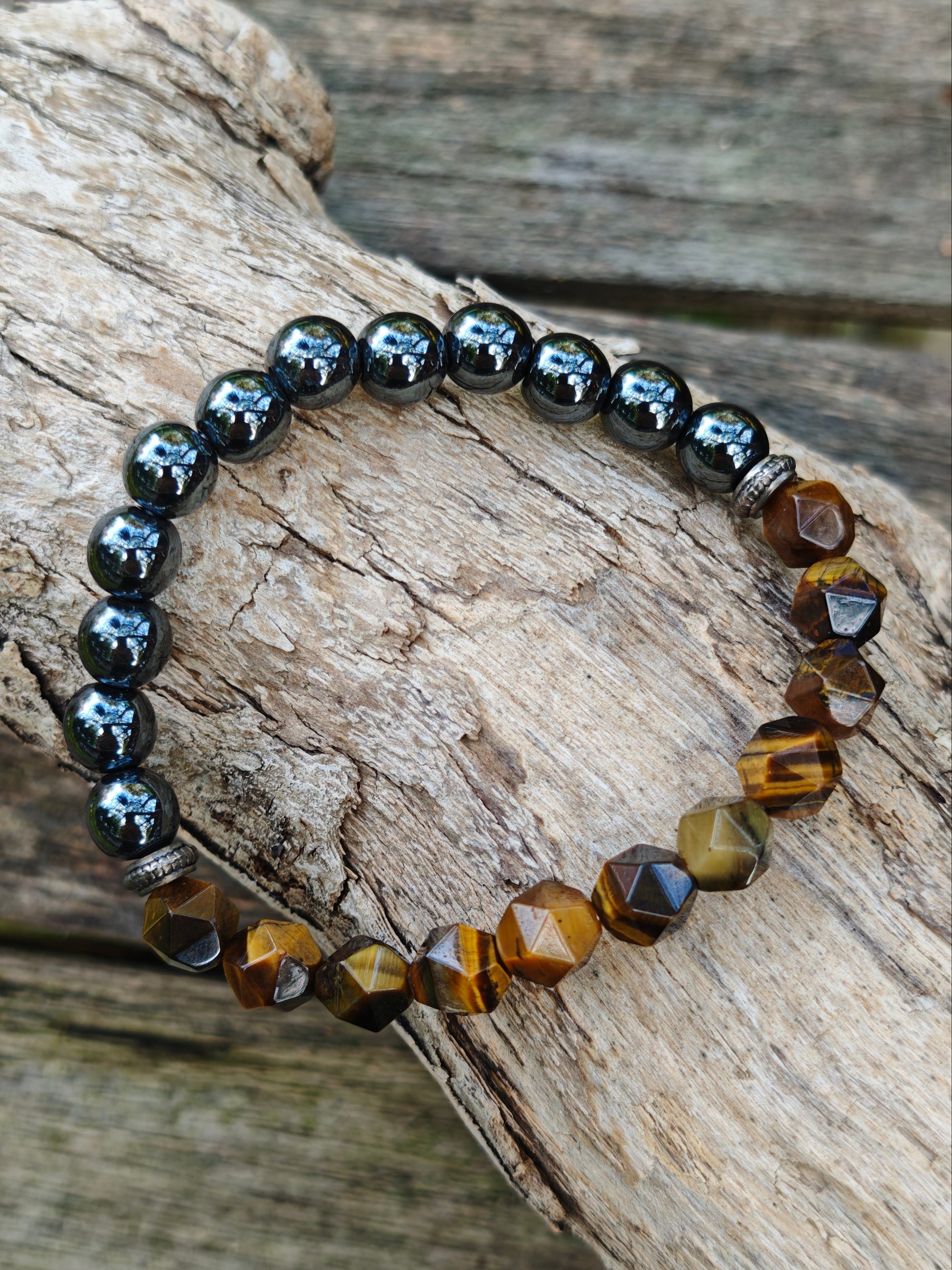 Armband mit facettierten Tigerauge-Perlen & Hämatit