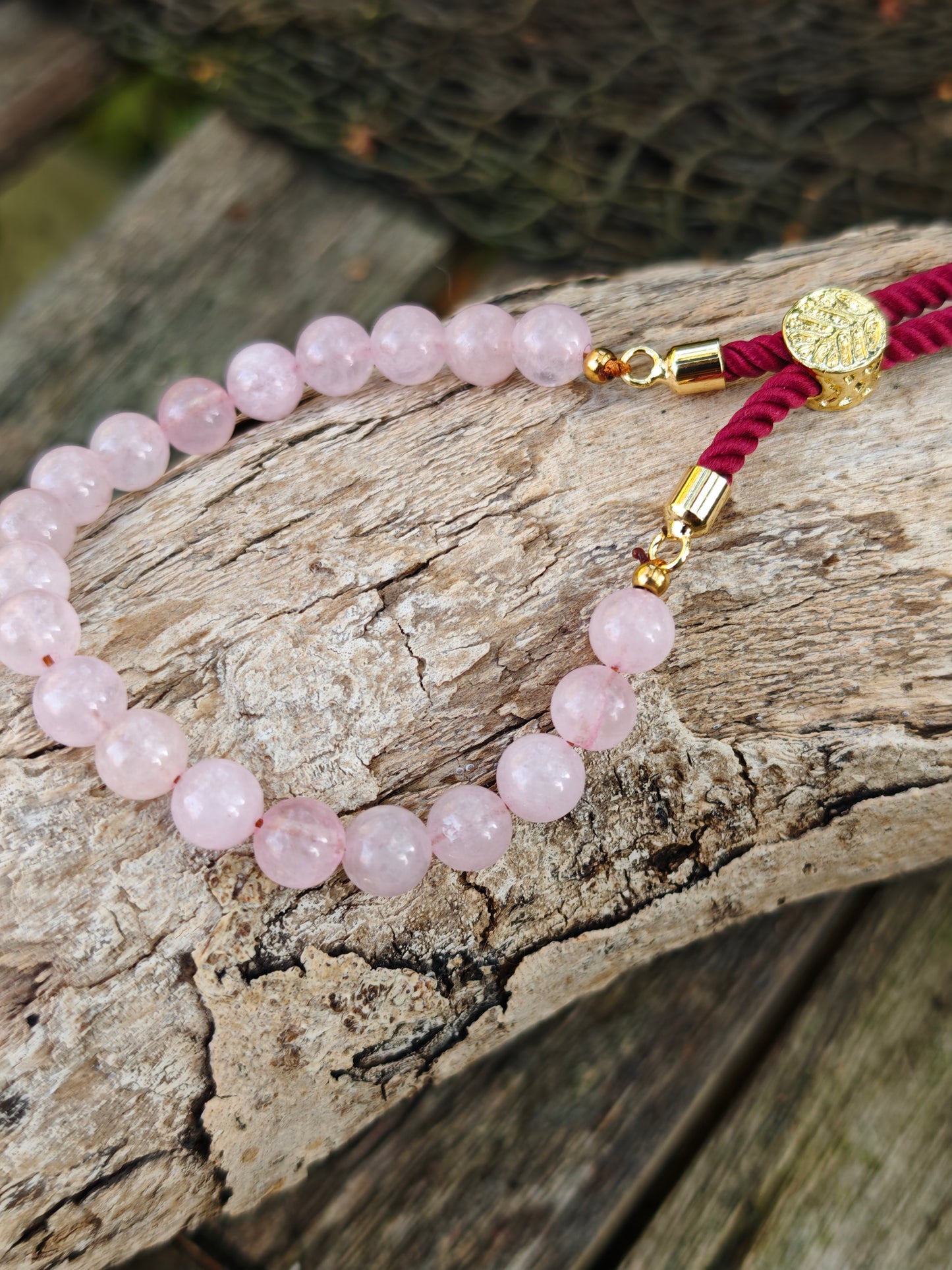 18K vergoldetes Edelstein-Schnurarmband mit Rosenquarz – verstellbar