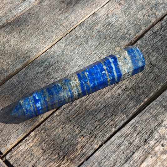 Lapislazuli Obelisk