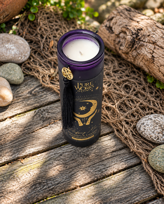 Manifestationskerze Purifying Moon – Palo Santo & Lavendel