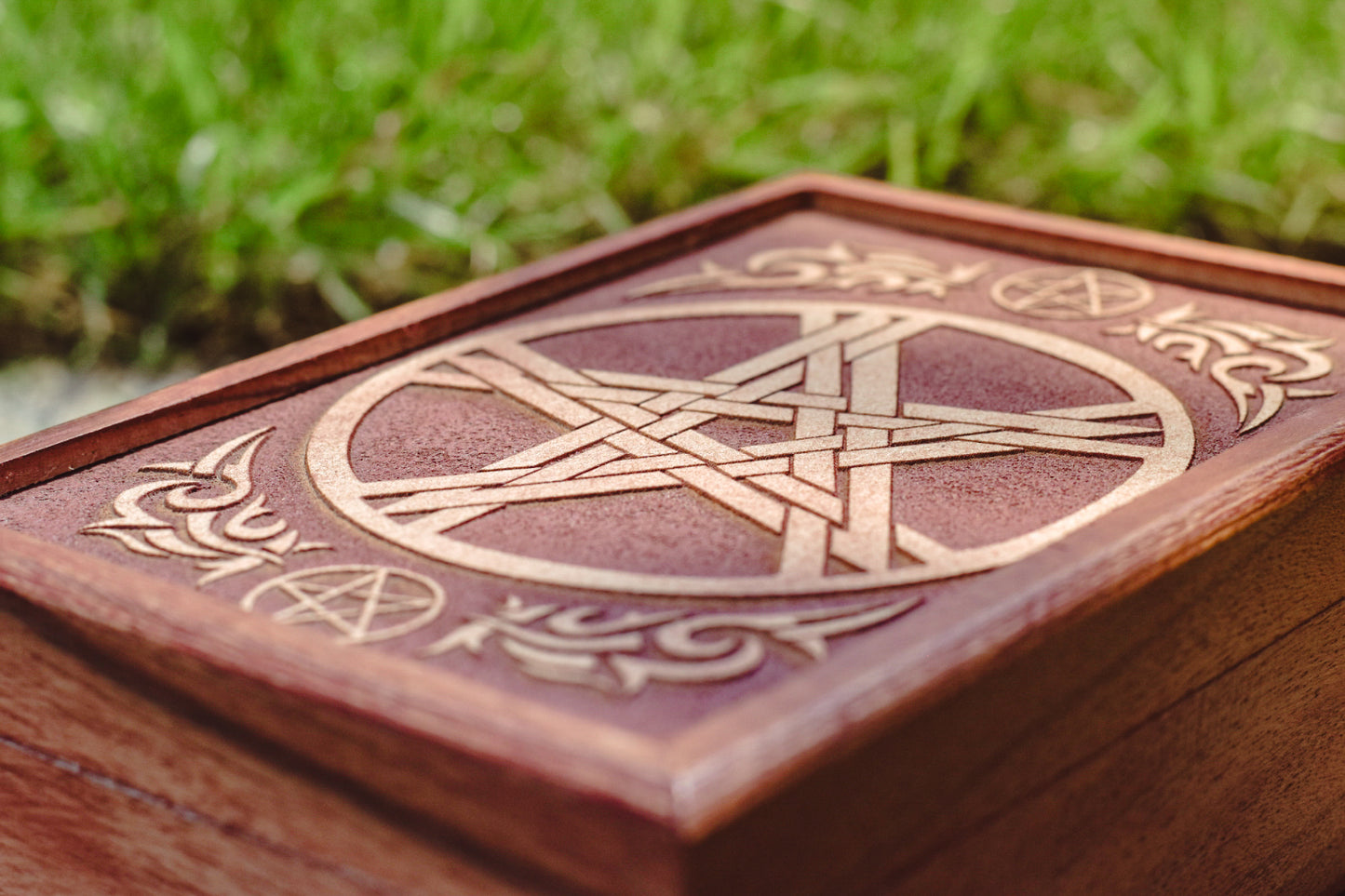 Tarotbox Pentagramm aus Akazienholz