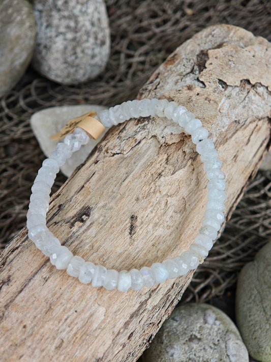 Mondstein weiß Armband facettiert