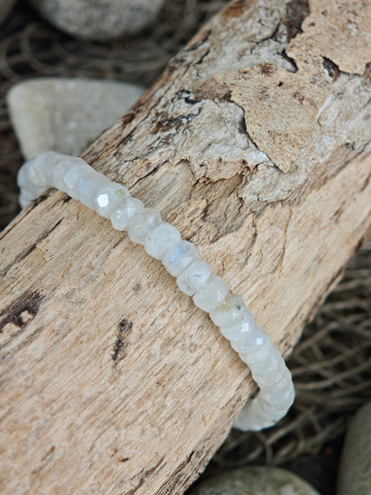 Mondstein weiß Armband facettiert