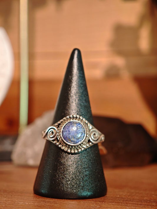 Ring mit Lapislazuli