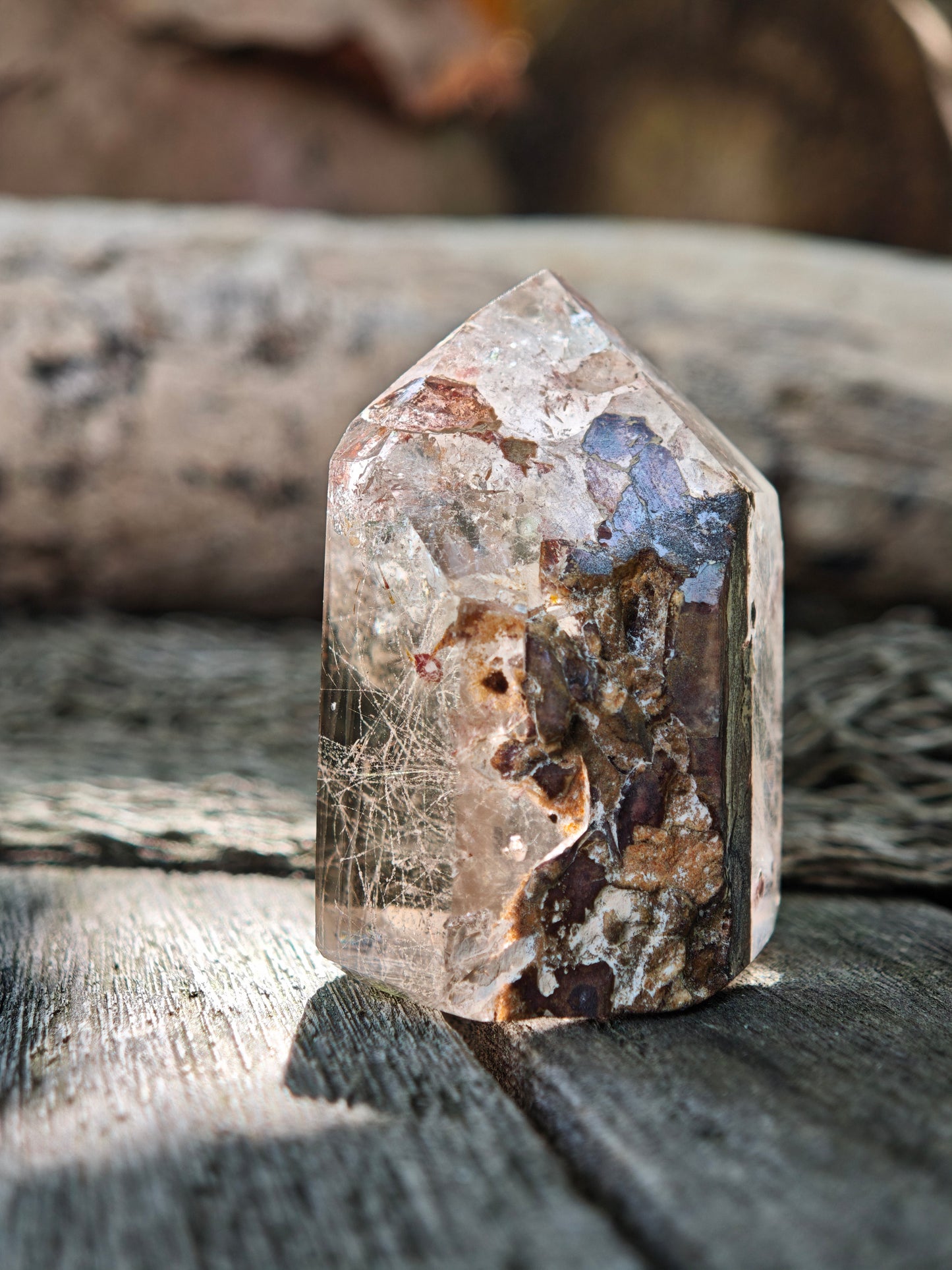 Rutilquarz Spitze mit rötlich-goldenen Einschlüssen