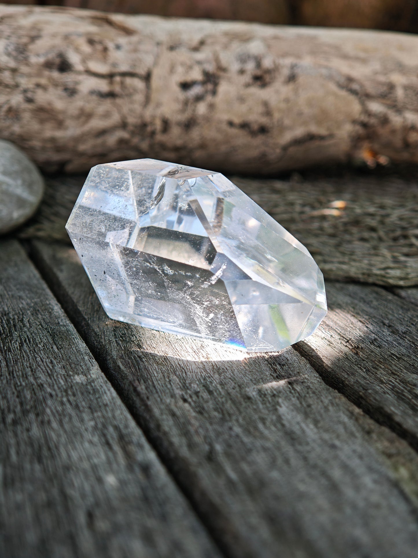 Klare Bergkristallspitze mit Einschlüssen