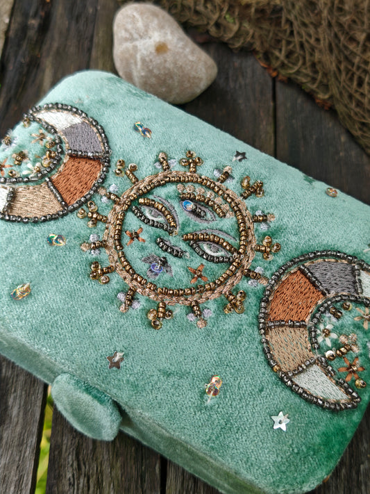 Tarotbox Samt-Mint mit Mondphasen