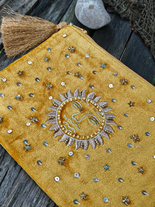 Samt‑Mäppchen Gelb mit Sonne