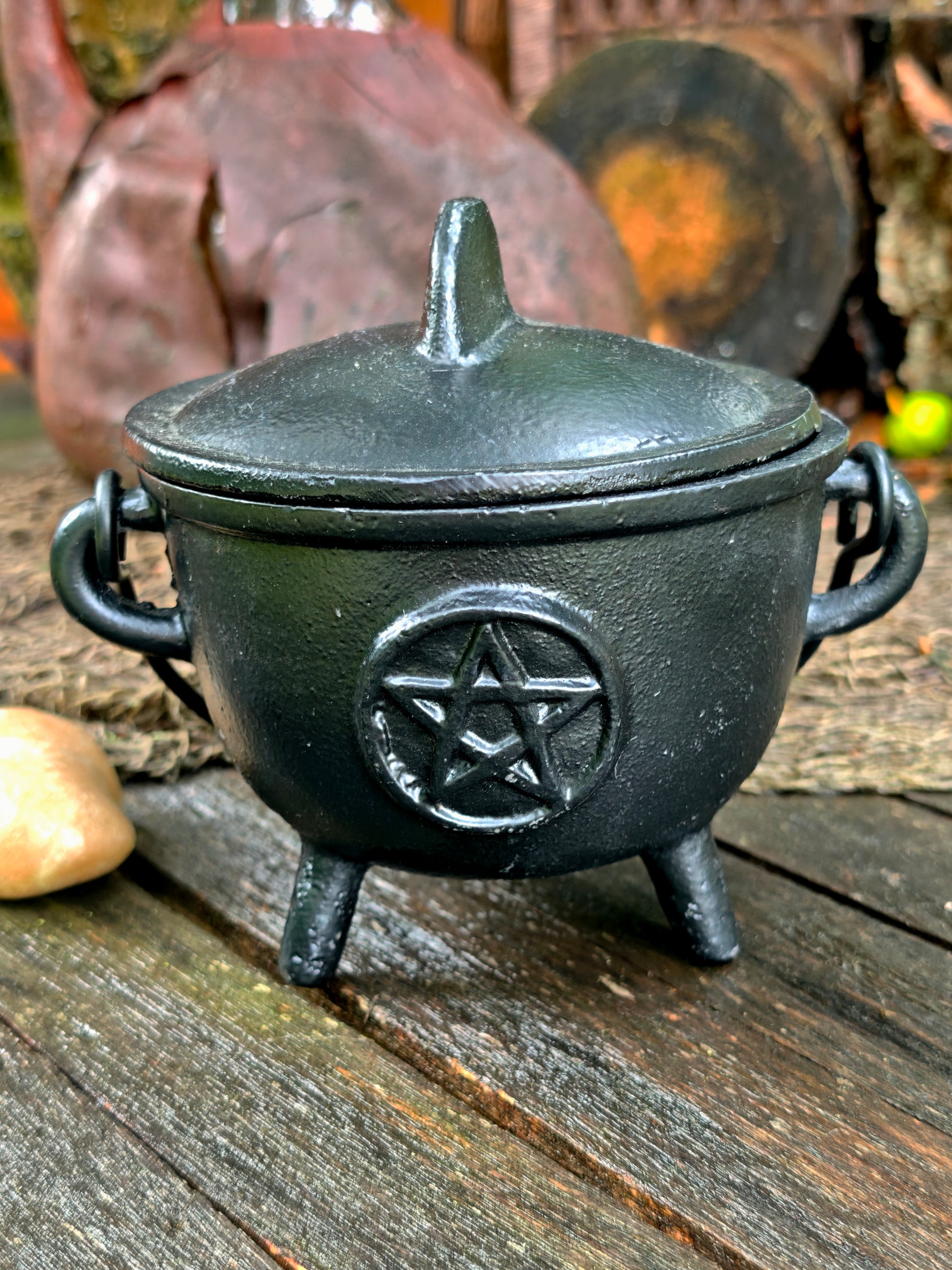Hexenkessel aus Gusseisen