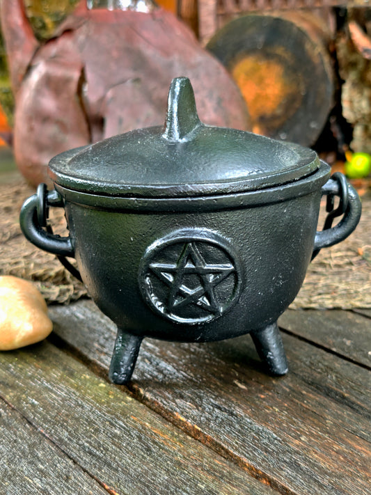 Hexenkessel aus Gusseisen