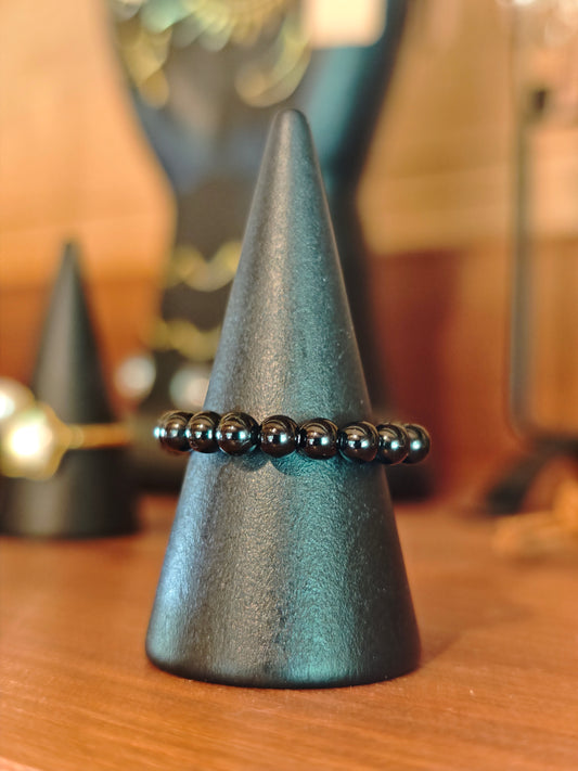 Elastischer Schwarzer Turmalin‑Ring mit 3 mm Perlen