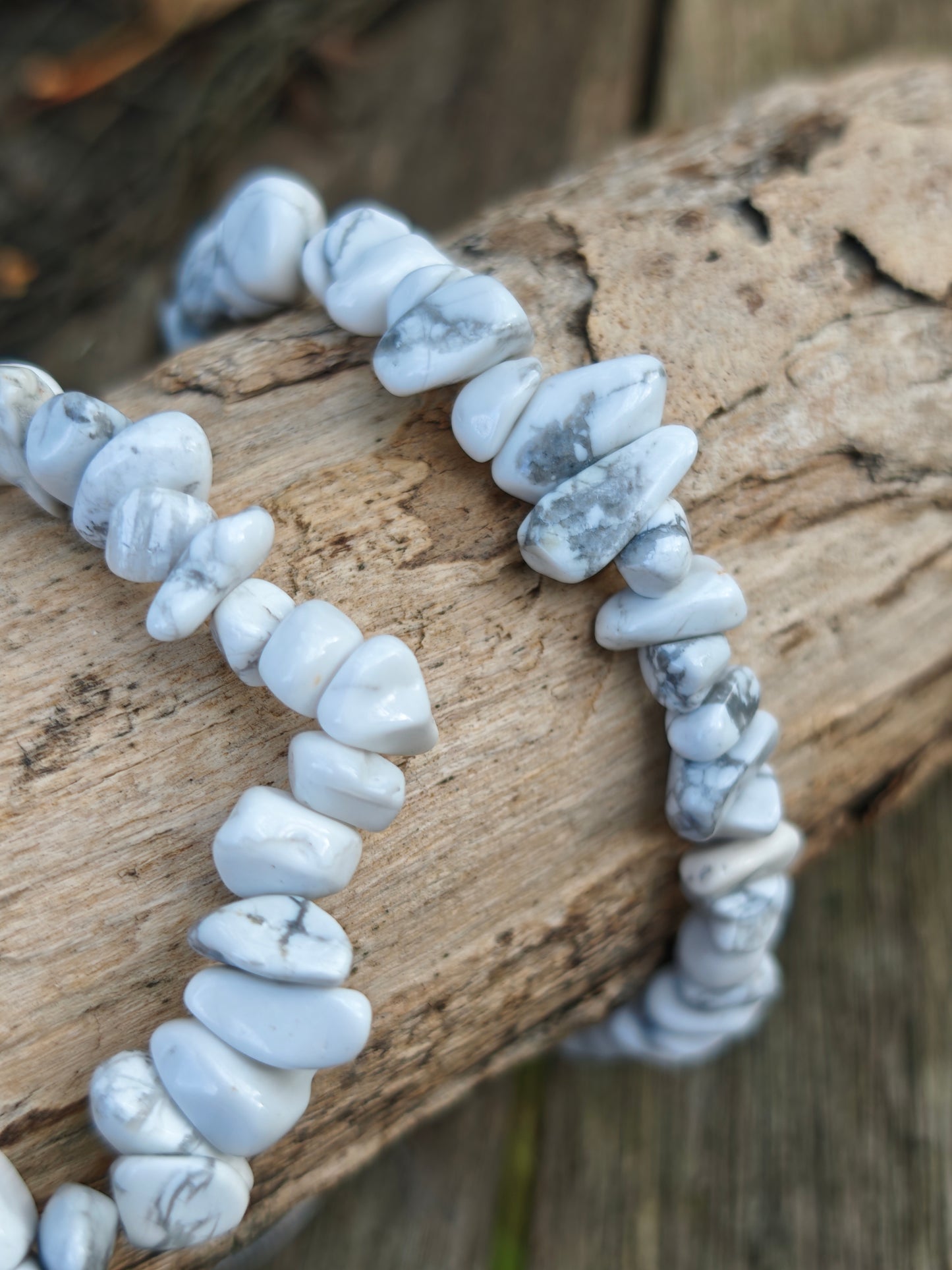 Splitterarmband Howalith