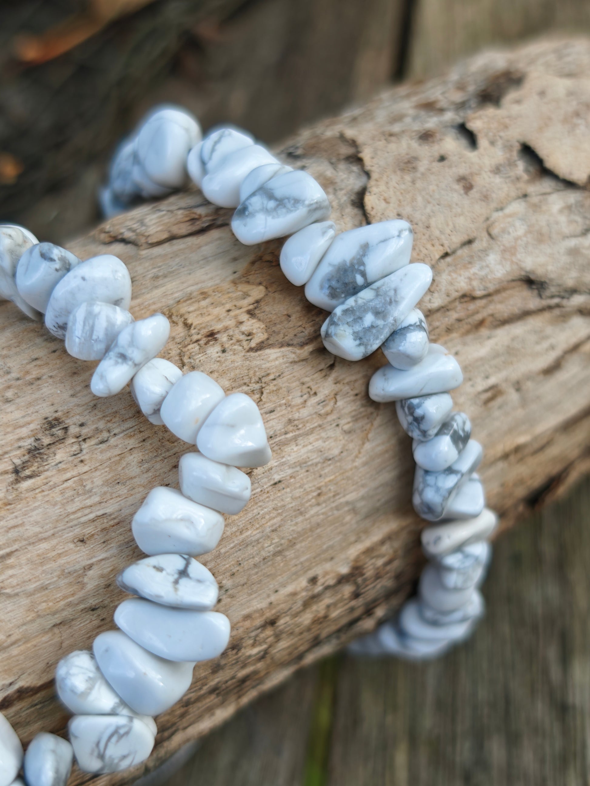 Splitterarmband Howalith
