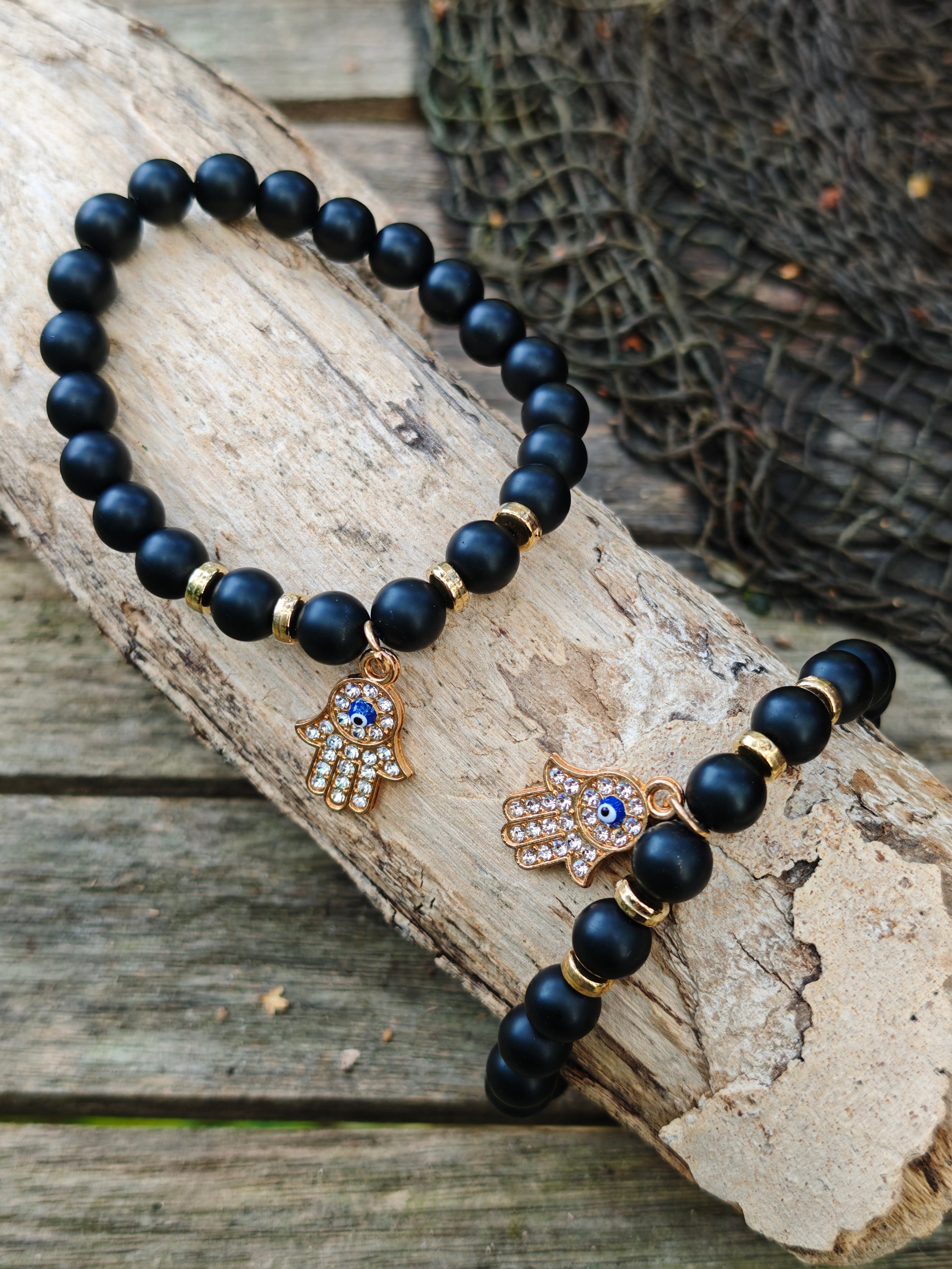 Armband mit schwarzem Achat & Hamsa-Hand
