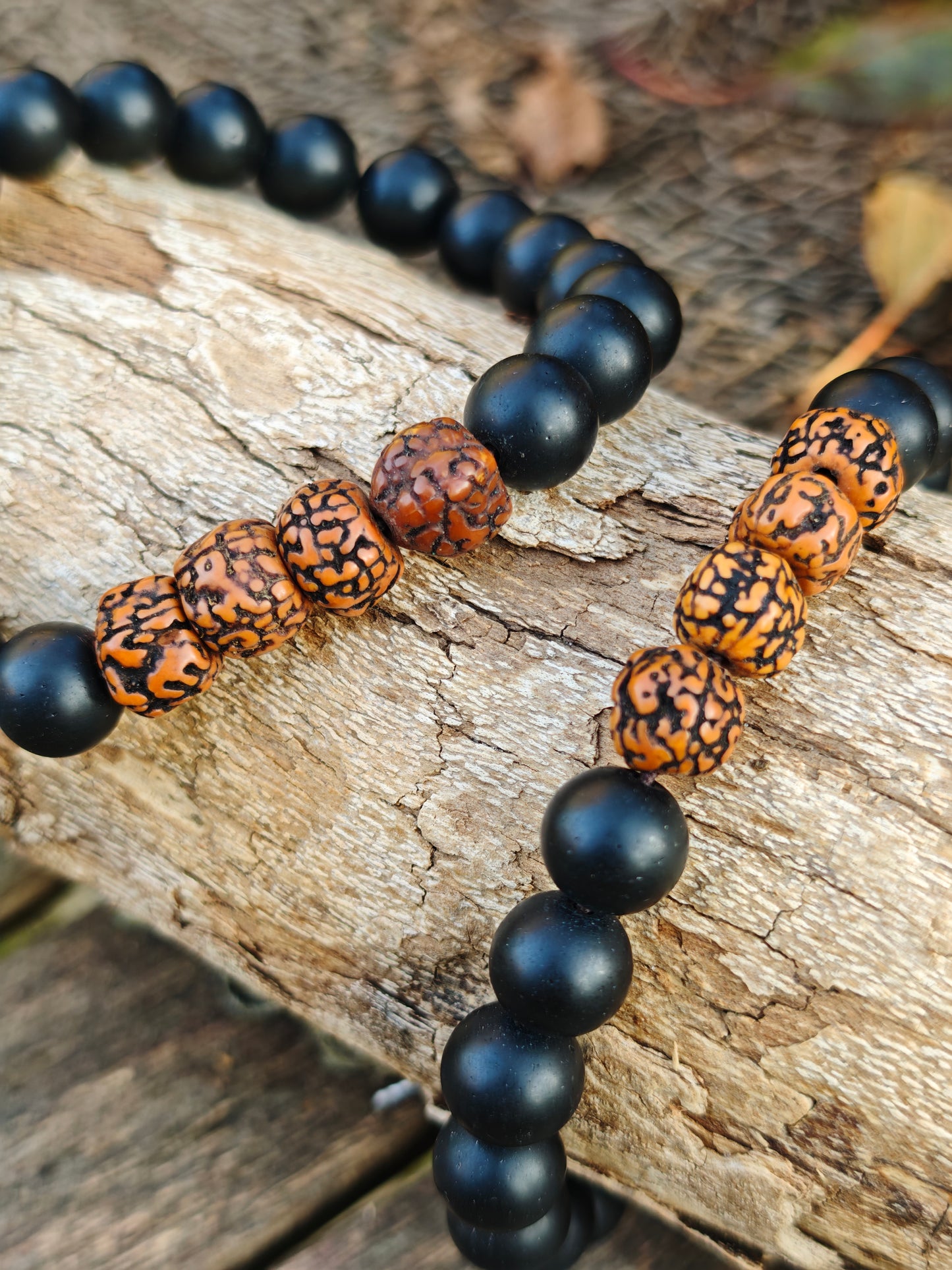 Armband schwarzer Onyx und Rudraksha-Samen