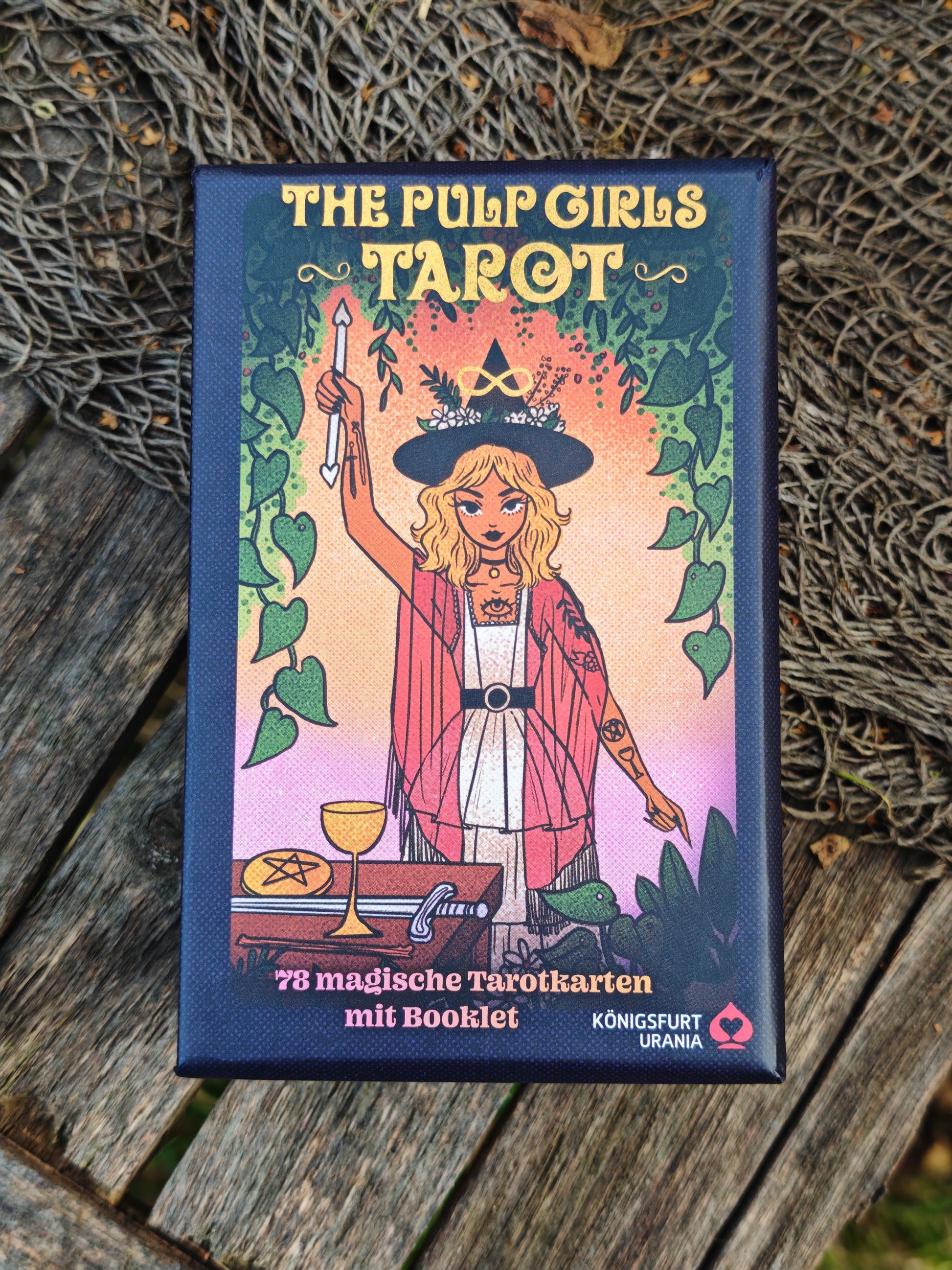 The Pulp Girls Tarot