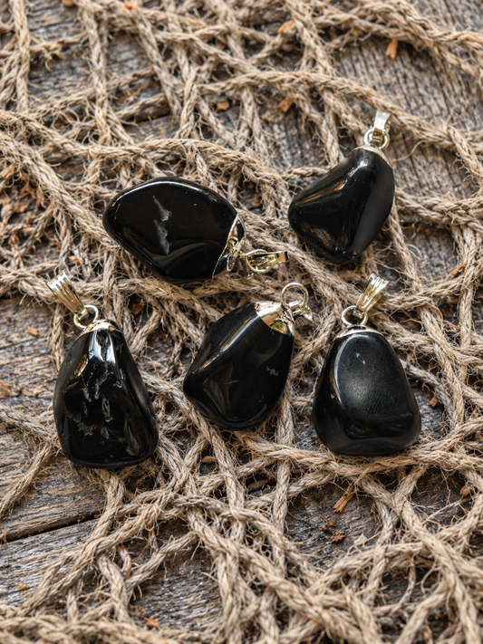 Schwarzer Obsidian Edelsteinanhänger