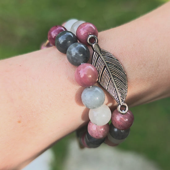 Mala Armand Rhodonit und grauer Quarz